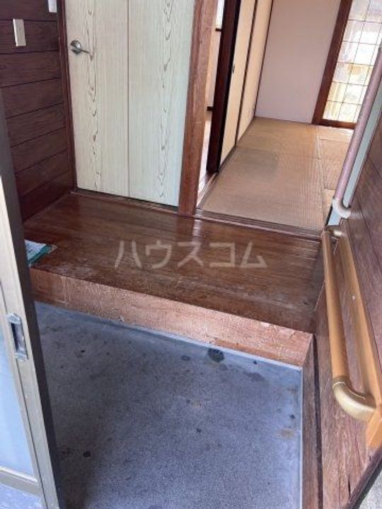 静岡県磐田市東新町2(一戸建)の賃貸物件の玄関