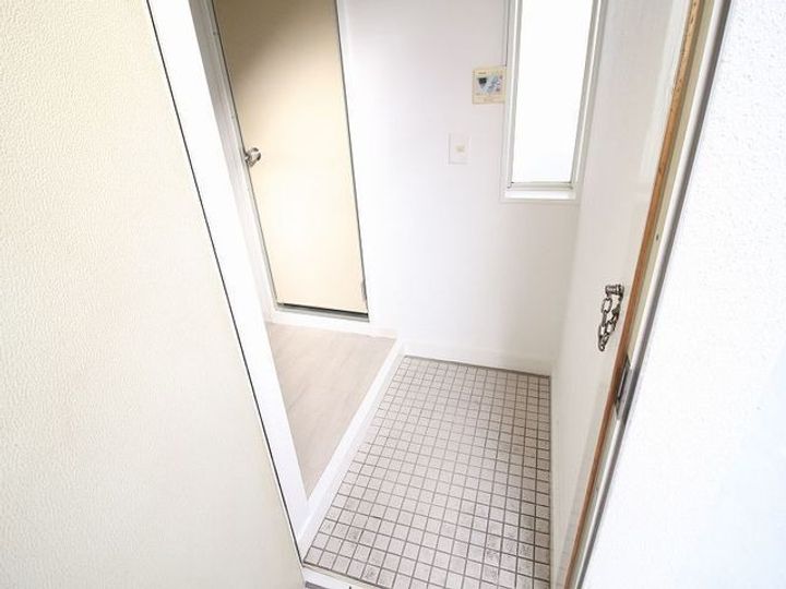 コーポ東の玄関