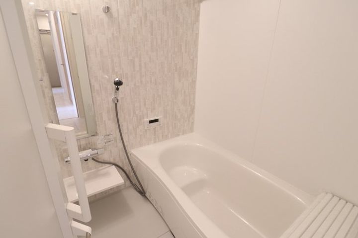 D-ROOM大小路プレミアム Iの風呂