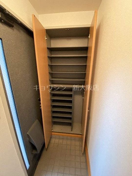 リバーサイド豊中の玄関