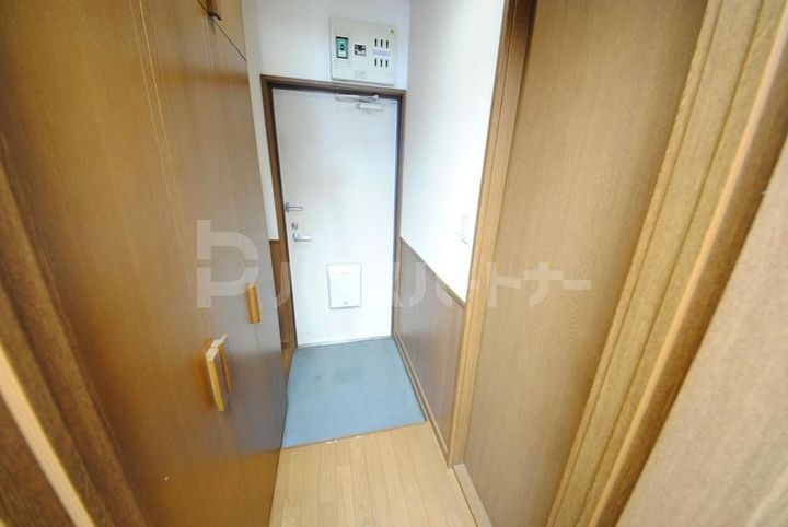 ベルプラザ弐番館の玄関