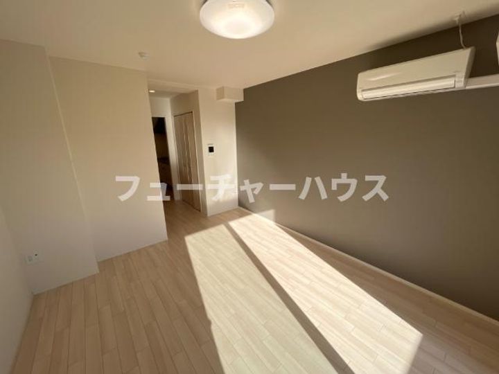 コンフォール二軒茶屋の居間