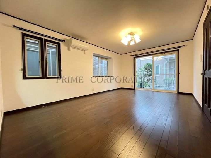 東京都世田谷区梅丘1(一戸建)の賃貸物件の居間