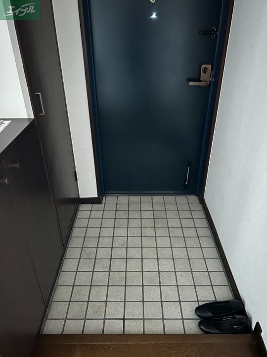 メゾンソフィアの玄関