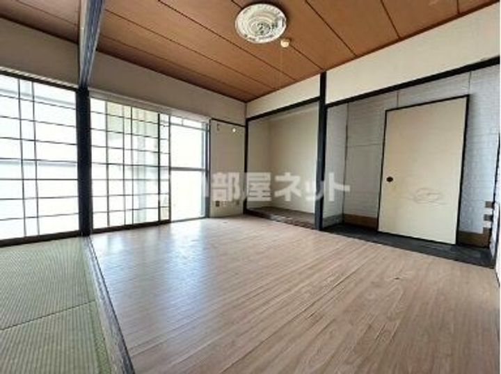 ユニーブル第2六田の内装