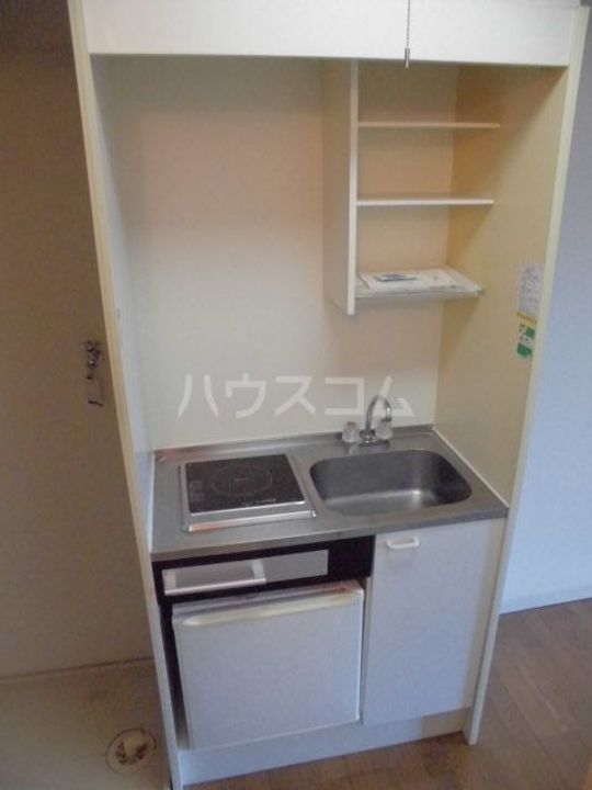 パレス岡出山の居間