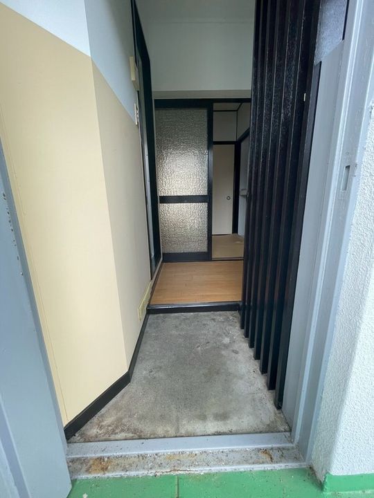 木津住宅の玄関