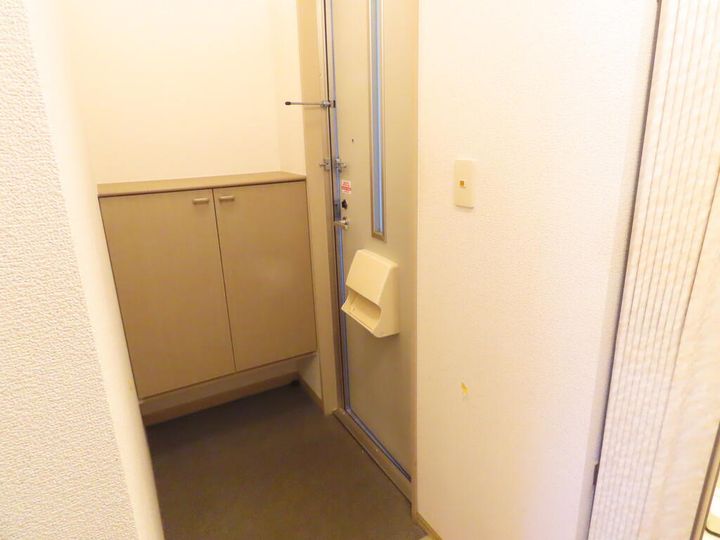 セジュール高尾の玄関
