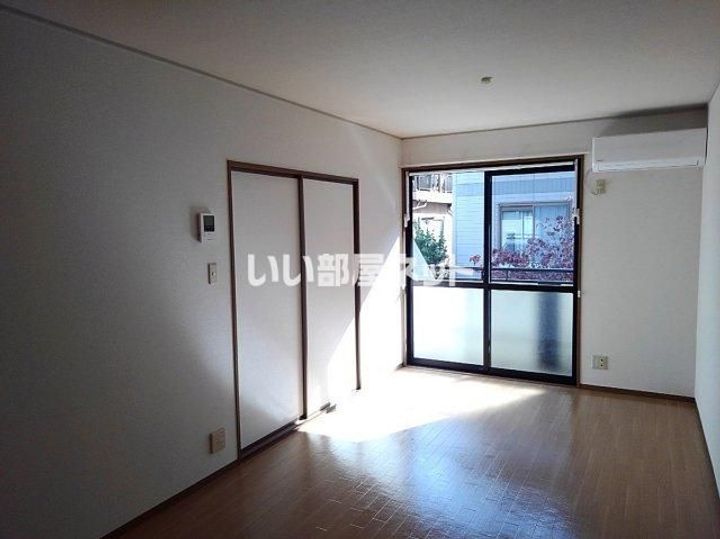 大阪府堺市北区北花田町2(アパート)の賃貸物件の居間