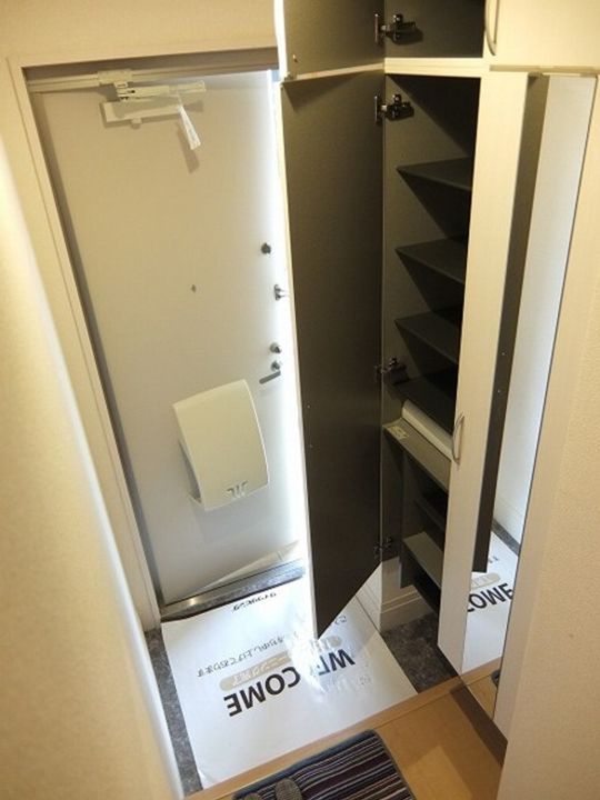 神奈川県厚木市妻田東1(アパート)の賃貸物件の玄関