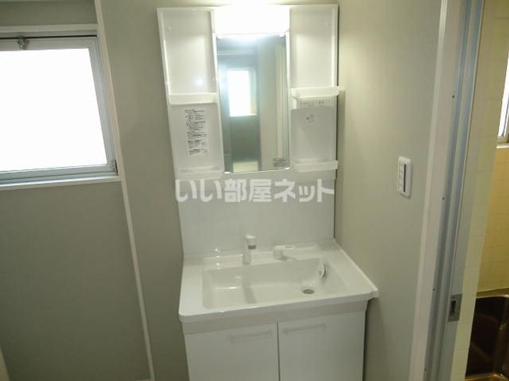 兵庫県神戸市中央区熊内町4(マンション)の賃貸物件の内装