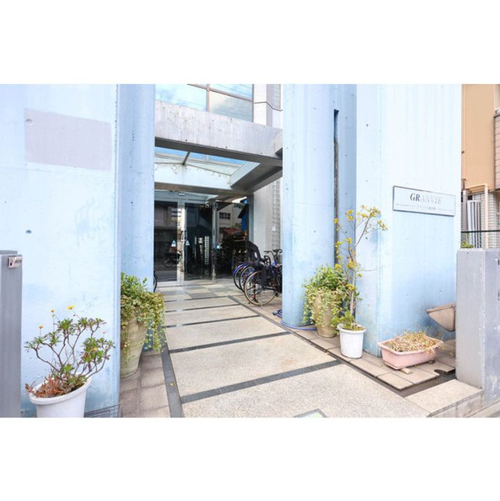 グランヴィ新大阪の地図