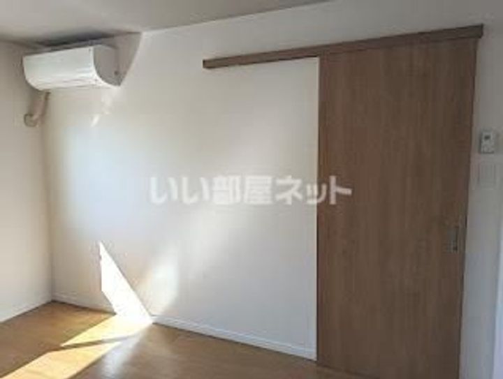 ミストラルIの内装
