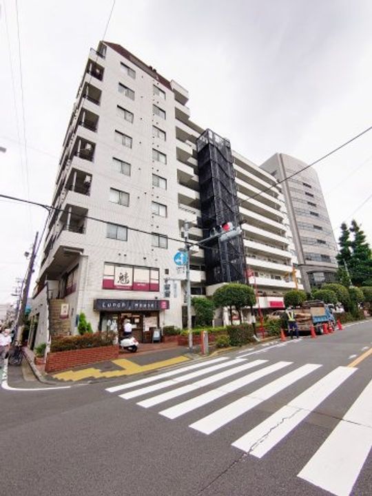 ハイホーム市ヶ谷の外観