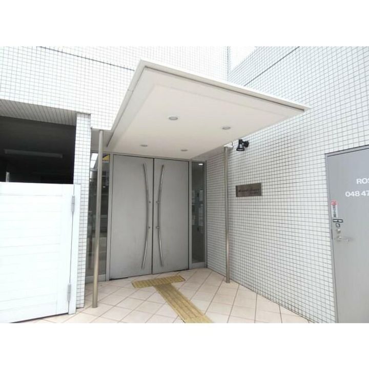 埼玉県川口市栄町3(マンション)の賃貸物件の地図