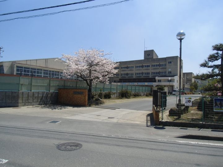 中里シティハイムの周辺