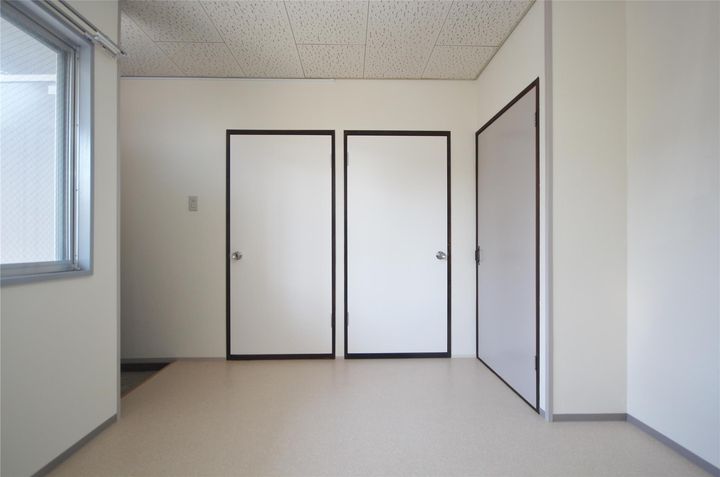 フォーレント西田代の居間