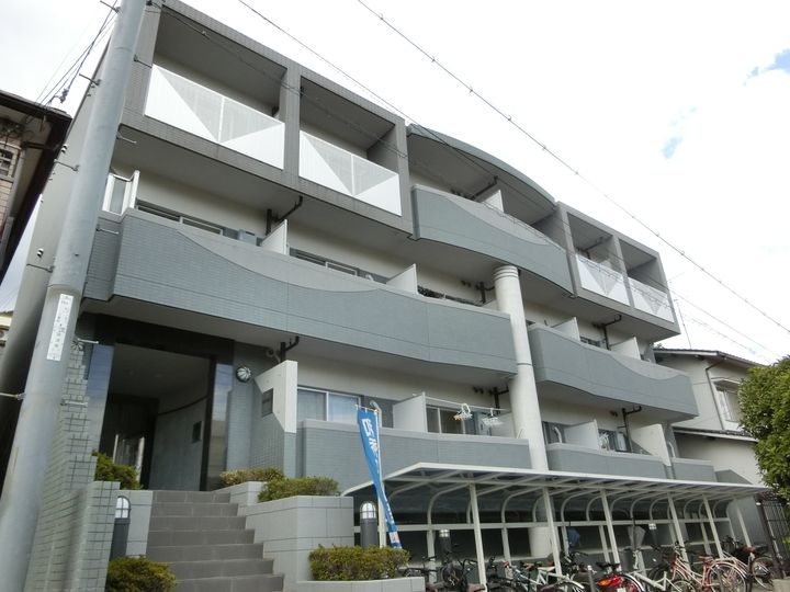 第5和秀ビルの外観