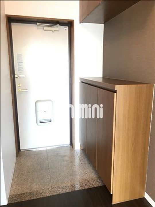 ヒルズいなんばの玄関