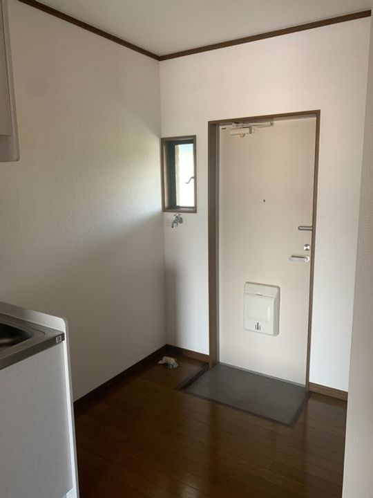 舞車ハイツの玄関