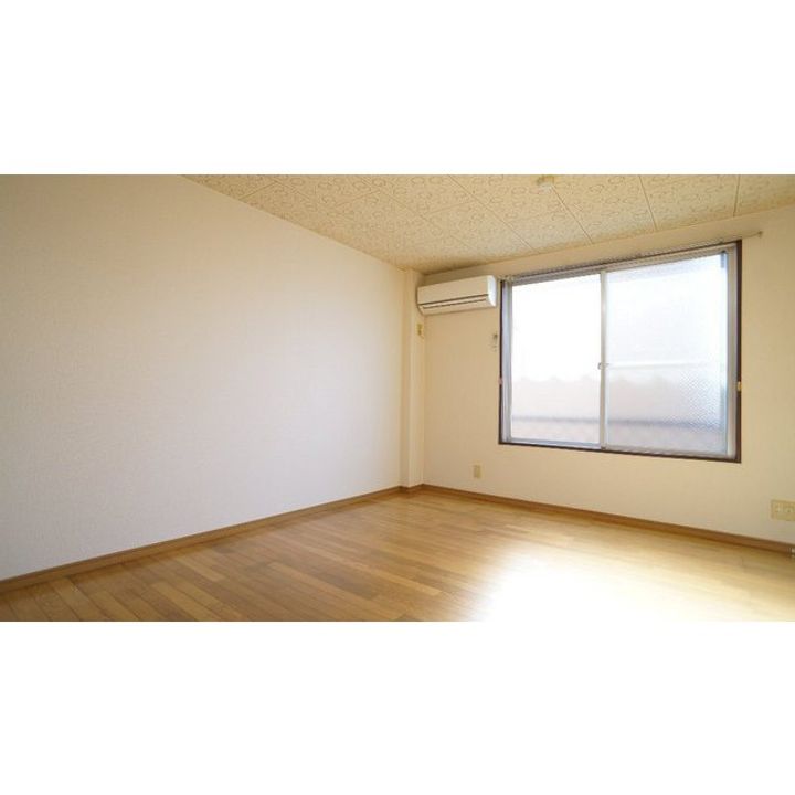 メゾン滝川の居間