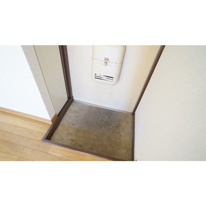 メゾン滝川の玄関