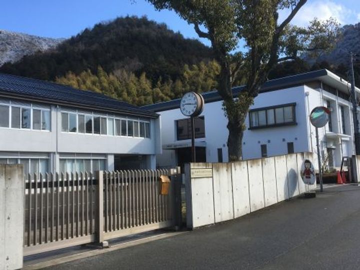 ファインレジデンス2番館の周辺