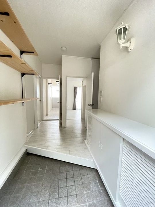 東京都日野市南平9(一戸建)の賃貸物件の玄関