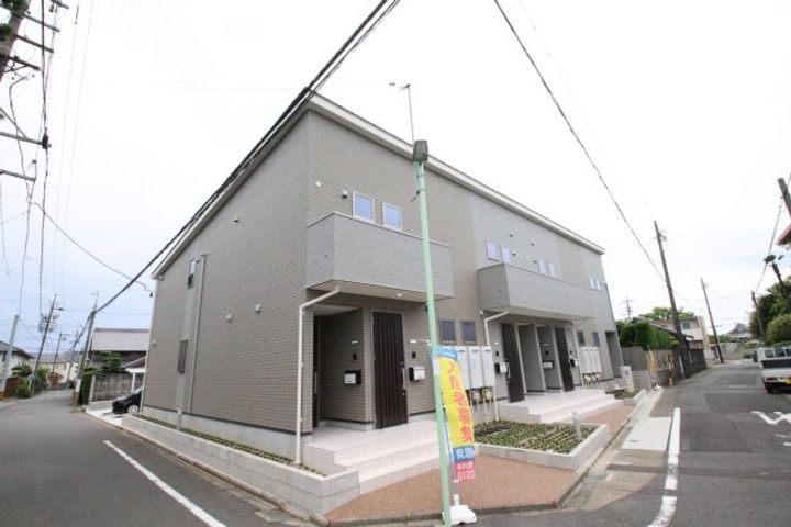 フロンティアの外観