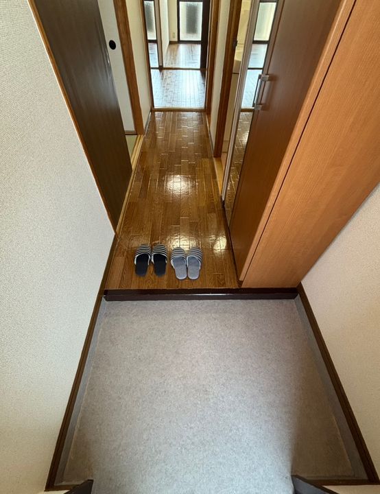 リンピアMIYAKEの玄関