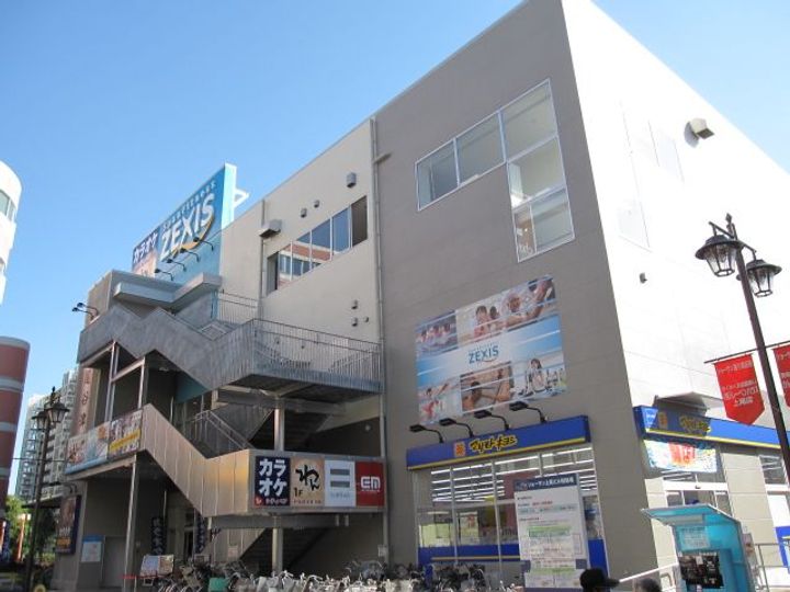 難波ビルの周辺