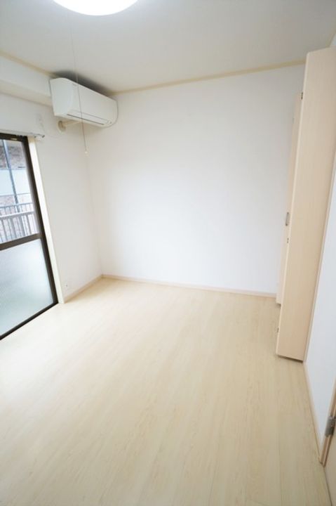 神奈川県川崎市多摩区登戸(マンション)の賃貸物件の内装