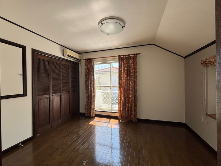 神奈川県逗子市小坪7(一戸建)の賃貸物件の居間