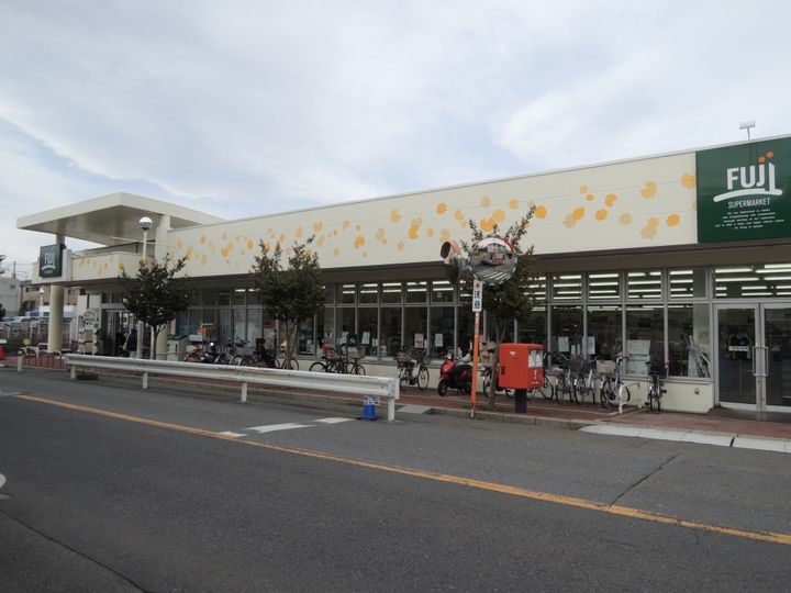 ユナイト東寺尾リチャーズの丘の周辺