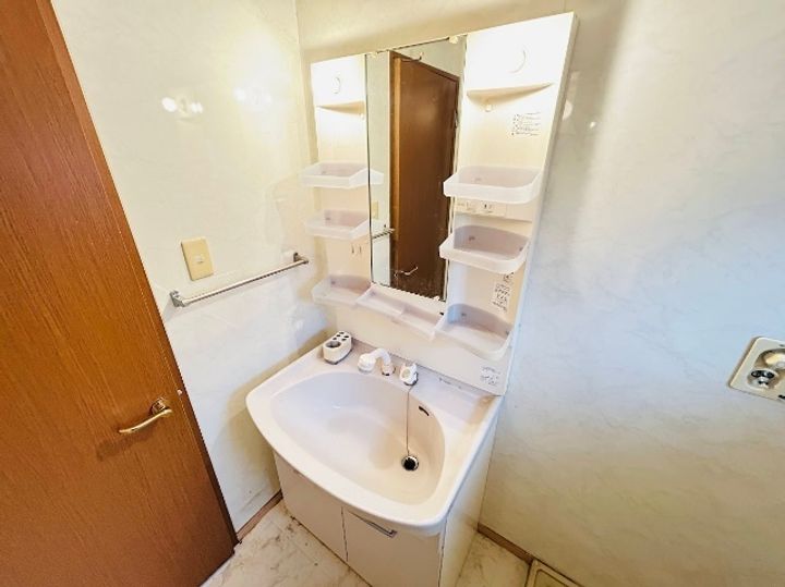 ロワールBの内装