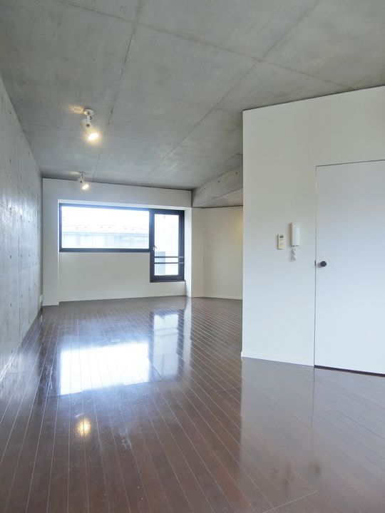 AZABU EAST336の居間