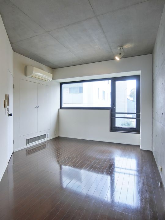 AZABU EAST336の居間