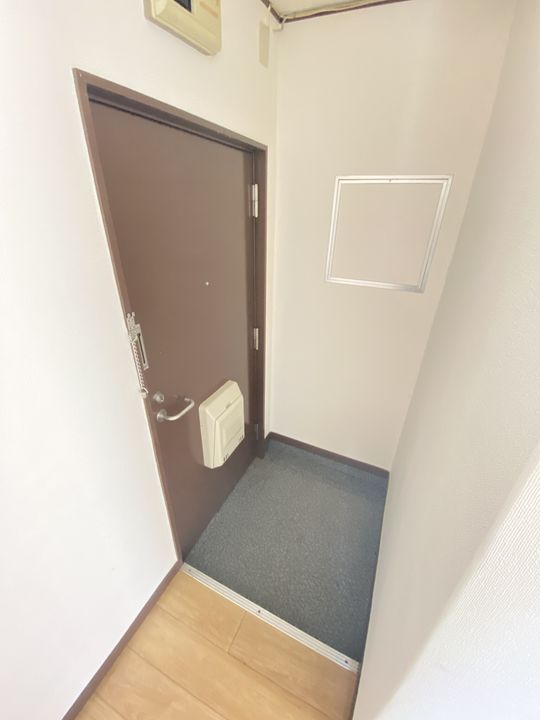東京都品川区小山6(マンション)の賃貸物件の玄関