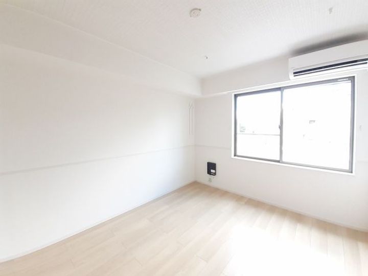 ヒルトップ シャトーの居間