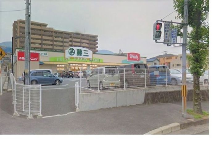 ディア.ウインケル.Y2の周辺