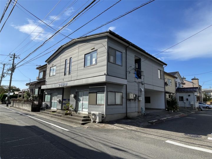 コーポ網川原の外観