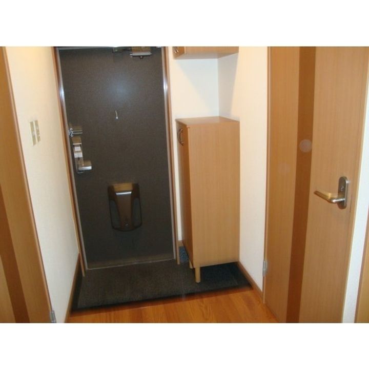 ルミナス・ベルの玄関