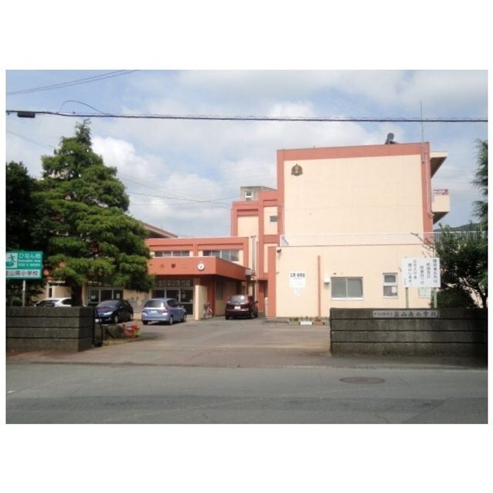 ルミナス・ベルの周辺