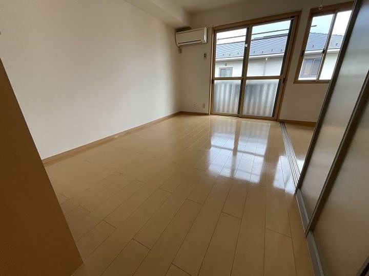 群馬県高崎市上中居町(アパート)の賃貸物件の居間