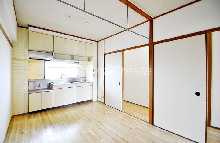 徳島サンハイツの居間