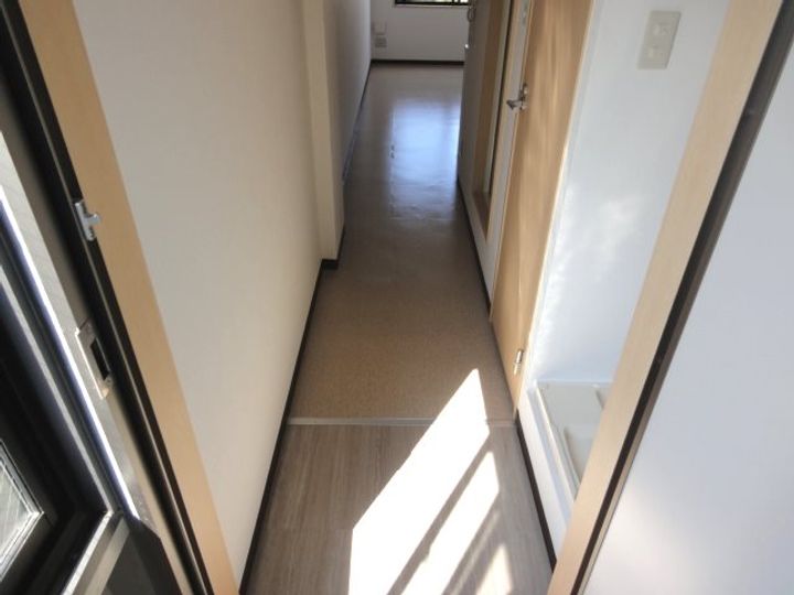 UTレジデンス港北Aの玄関