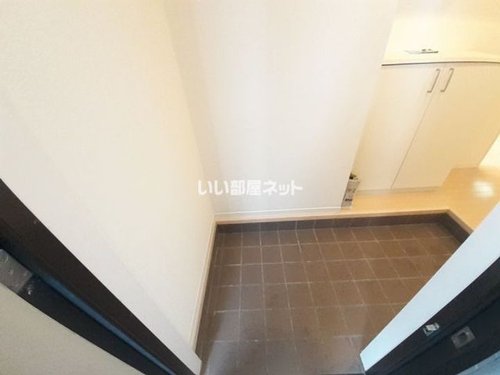 シャーメゾン小泉 A棟の玄関