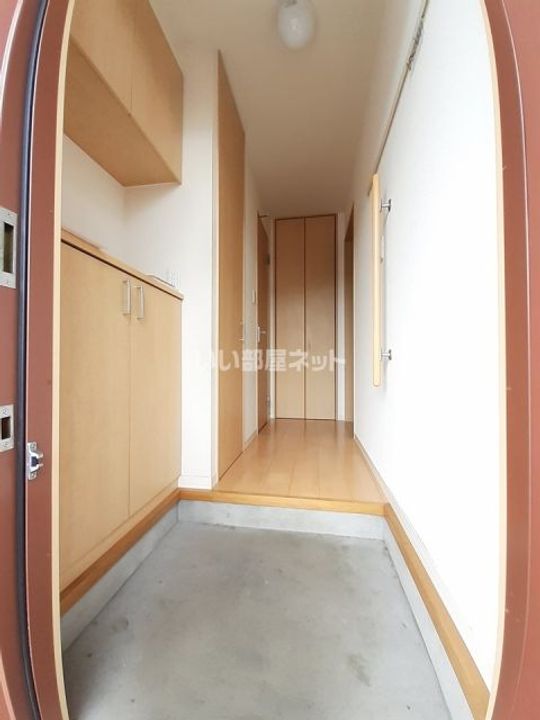 城山ヒルズ Aの玄関