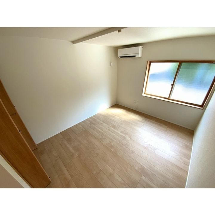 クレール岡ノ根の居間