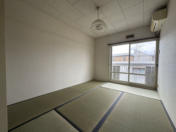 中村ハイツの居間